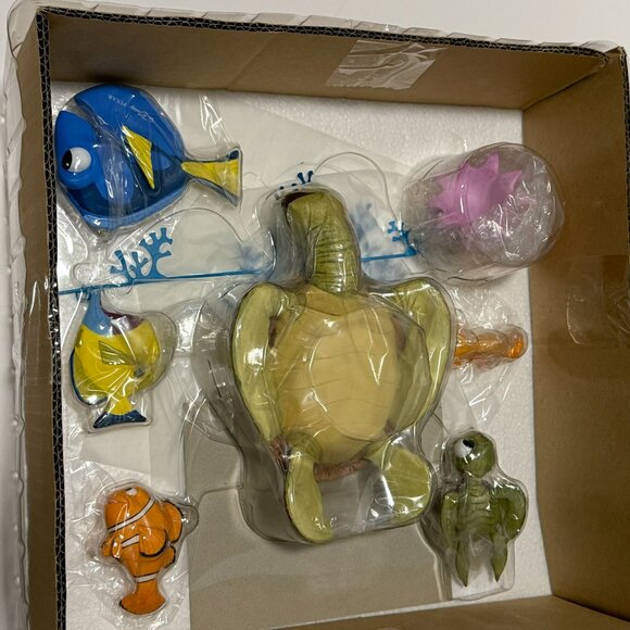 NWOT - Disney Pixar Finding Nemo Mobile By Hallmark 3D Figures - Picture 7 of 10